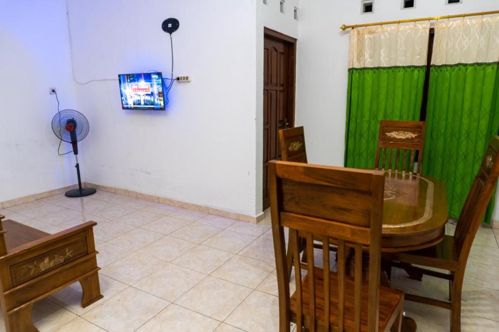 Griyaponcowolo Syariah Full Furnished Family Home in Central Jogja
