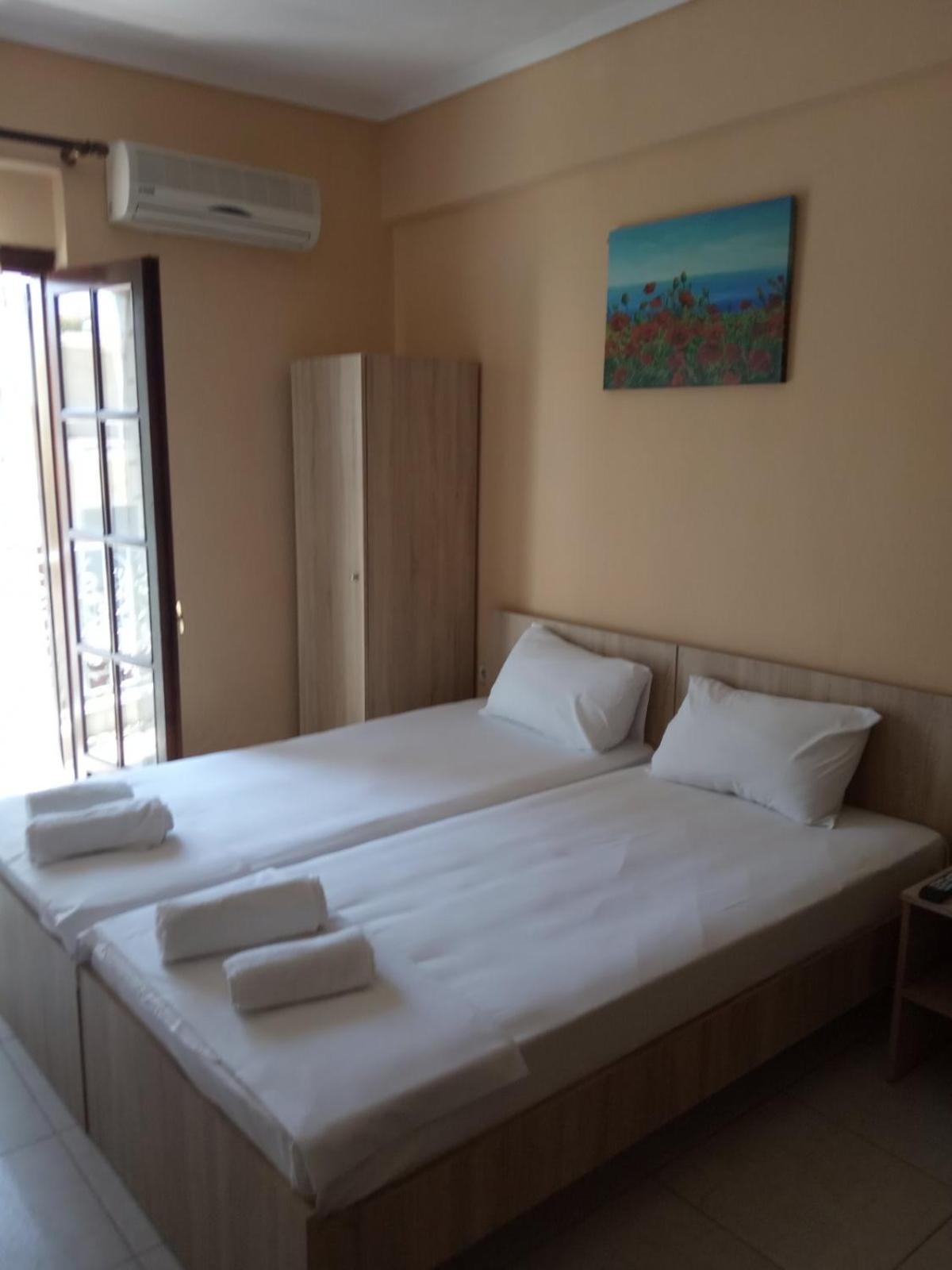 GOLDEN ROOMS photo 5