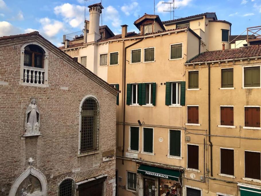 Casa con terrazza in Campo San Tomà