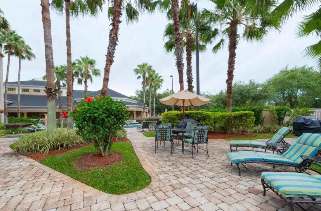 Resort Family Suite near Disney Pool view Free parks shuttle