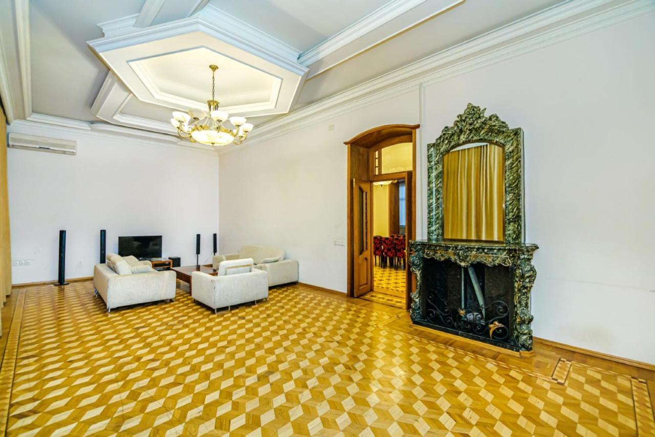 Big Apartment Saray