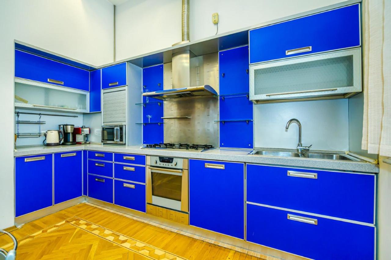 Big Apartment Saray