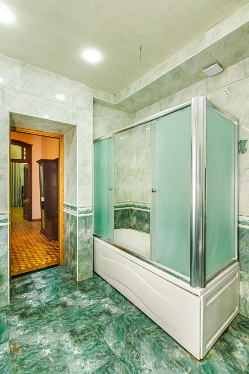 Big Apartment Saray