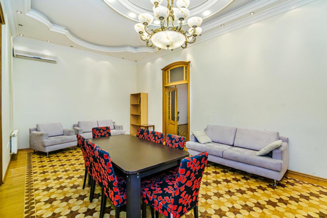 Big Apartment Saray