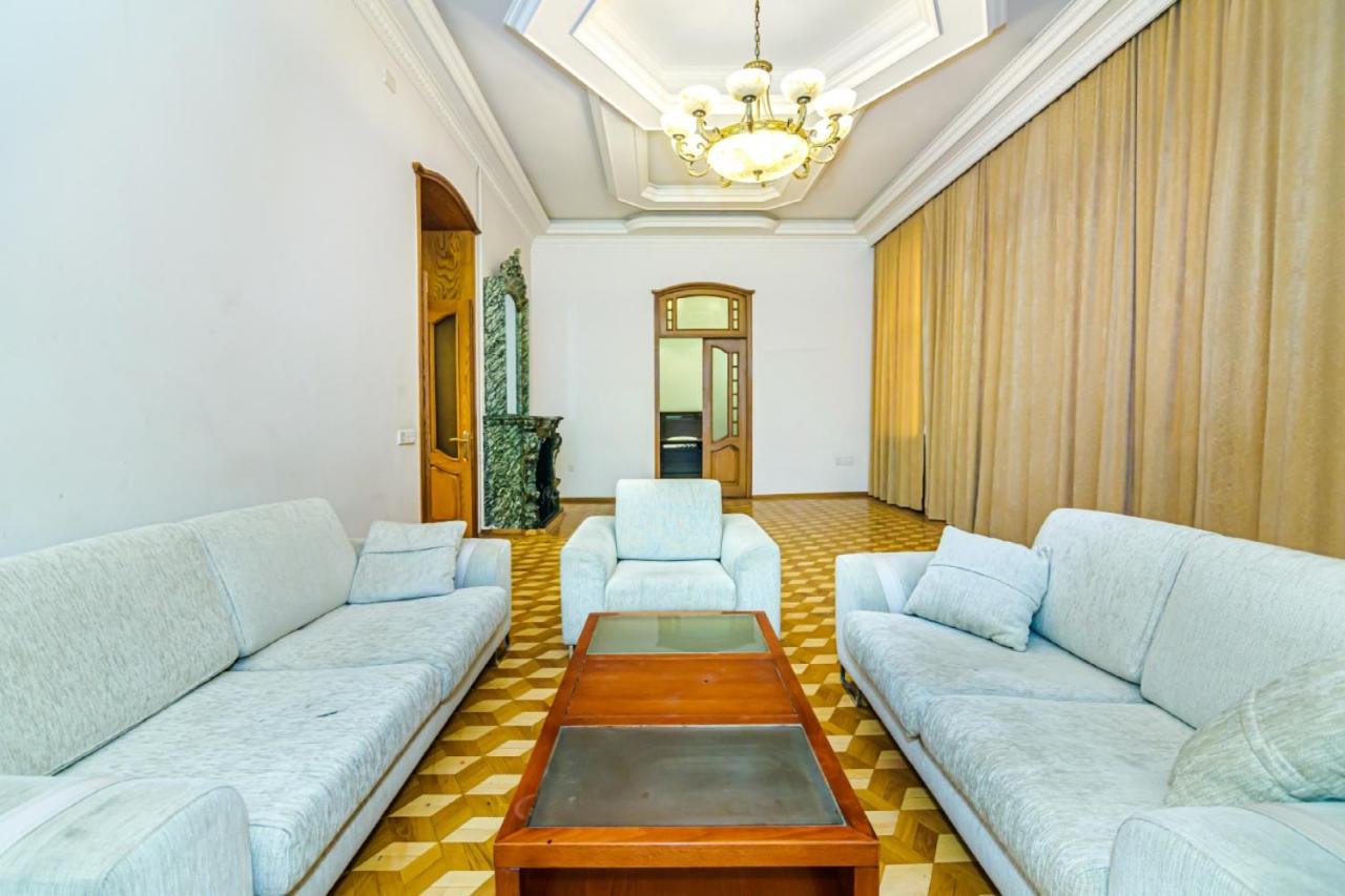 Big Apartment Saray