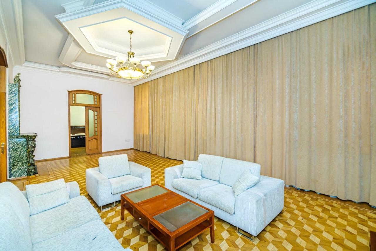 Big Apartment Saray