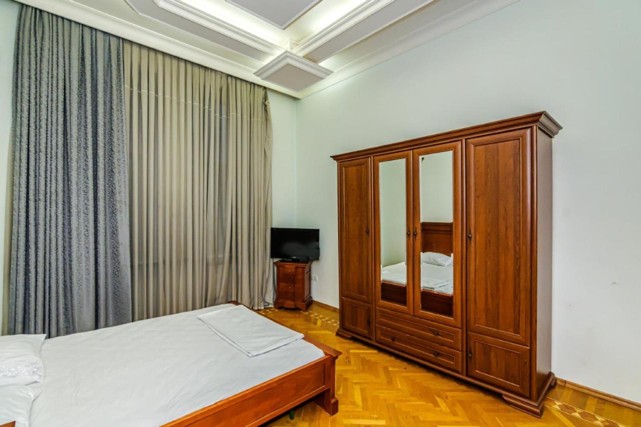 Big Apartment Saray