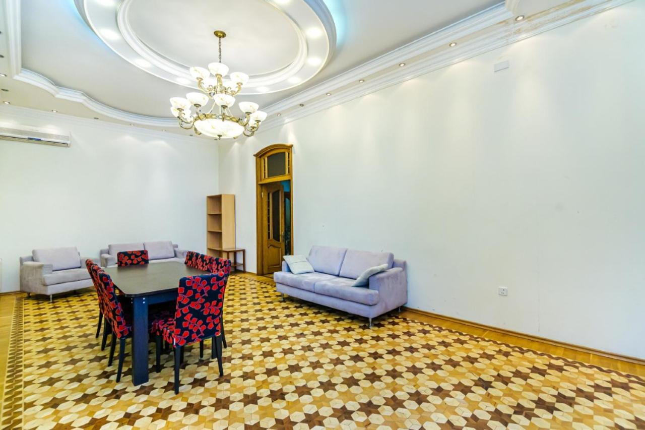 Big Apartment Saray
