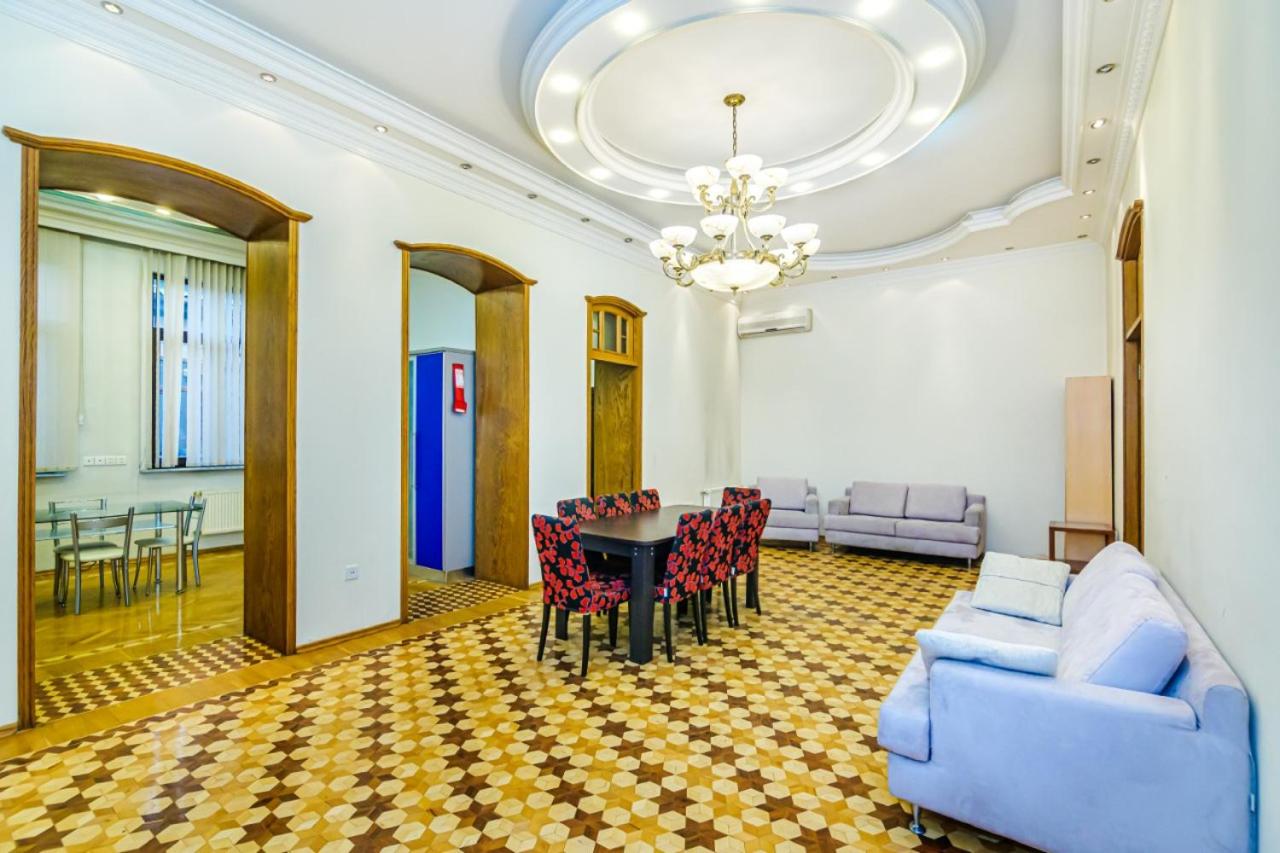 Big Apartment Saray