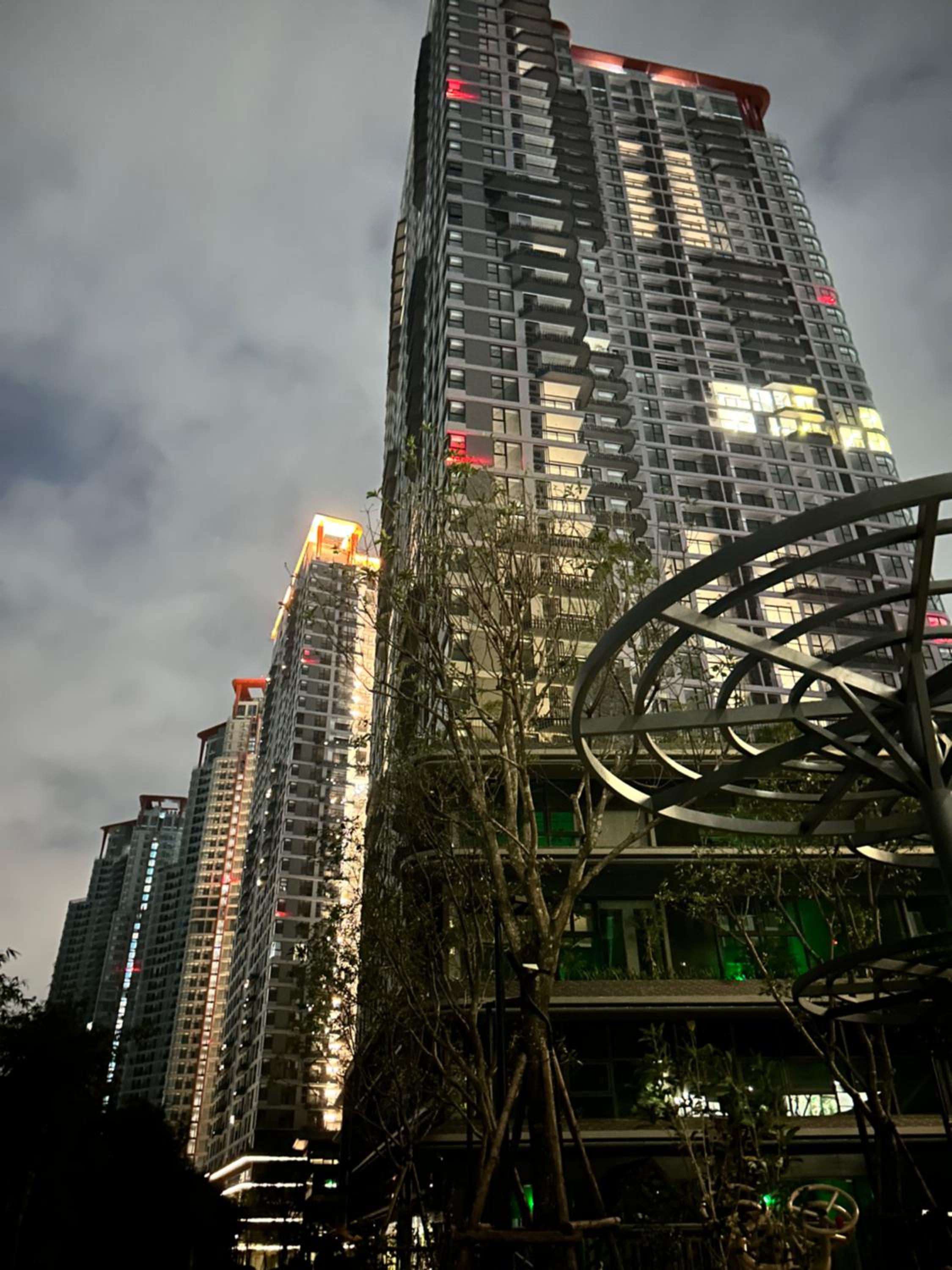Modern 2 bedrooms R3 Swanlake Ecopark view 5