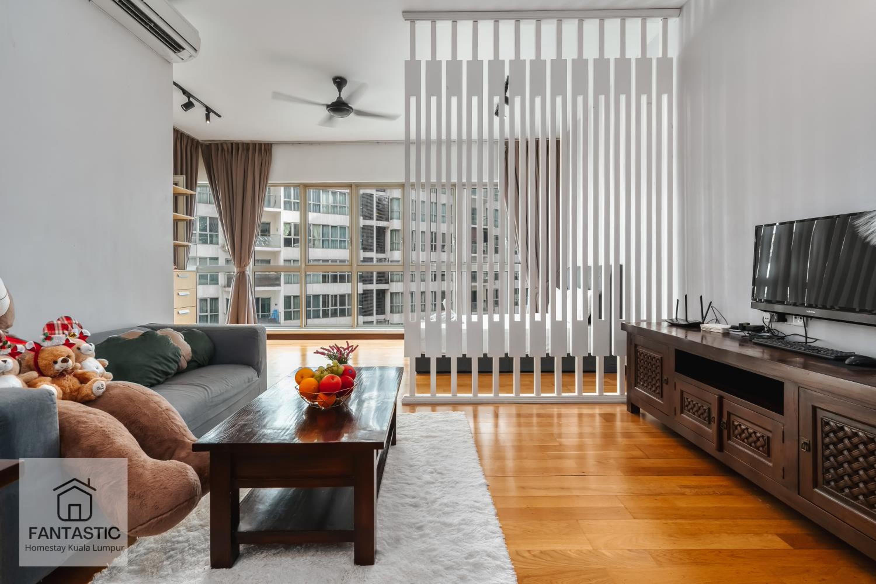 Regalia Residence at KLCC View Sky Pool by KC