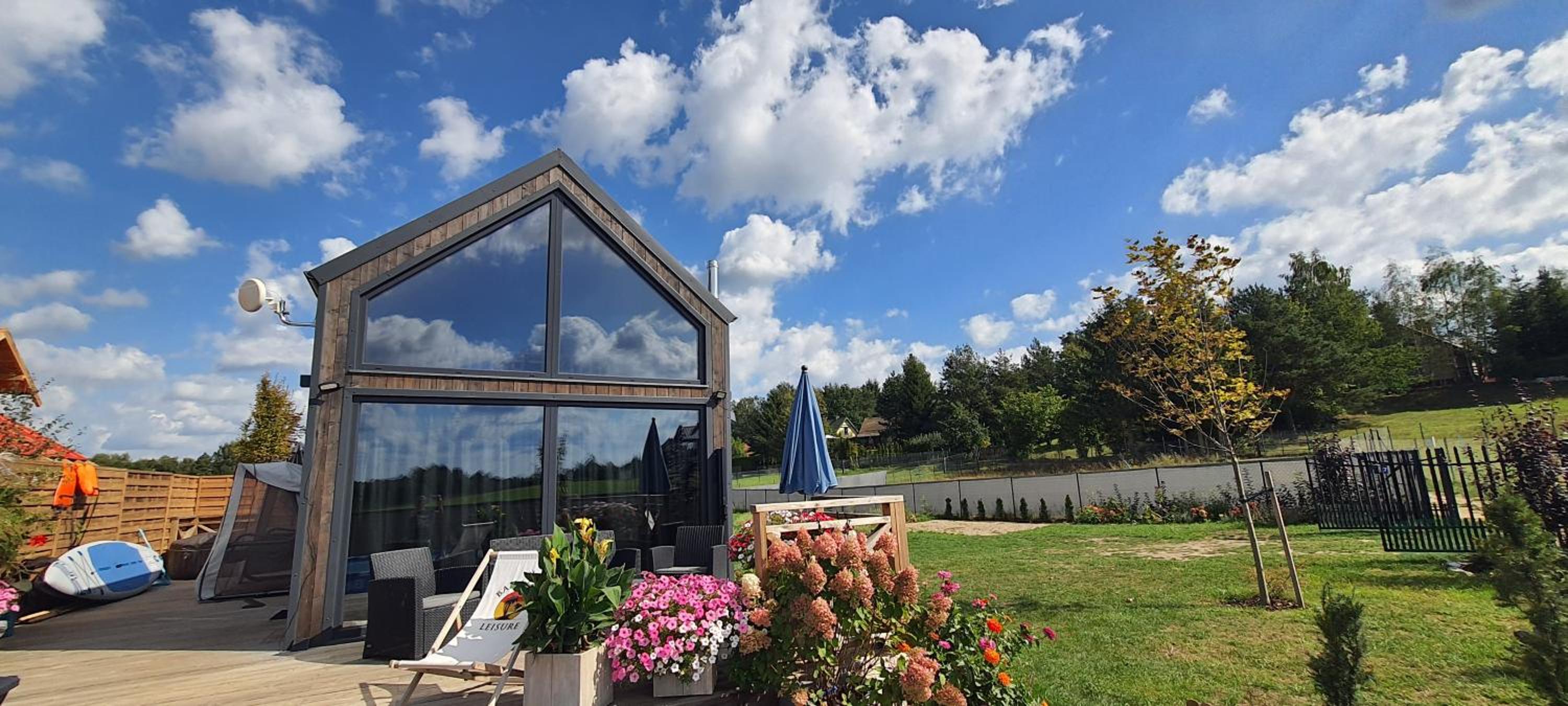Domek Mazurski całoroczny nad jeziorem z sauną i Jacuzzi SPA