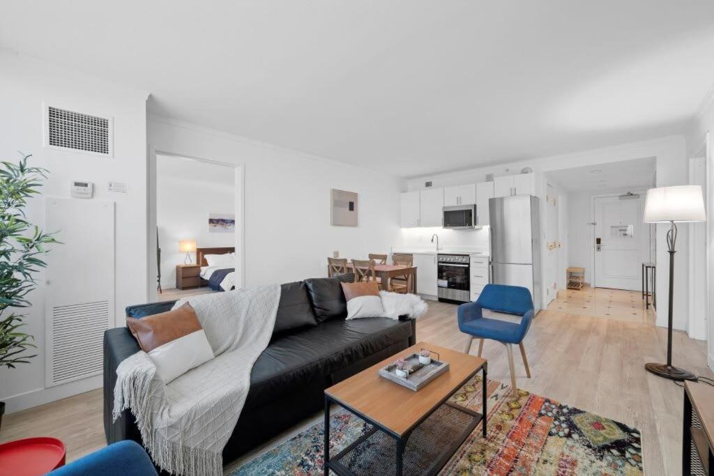 Pleasantville Vacations - Boardwalk CozySuites Beachfront 2BR 3BA Condo - Property Image 1