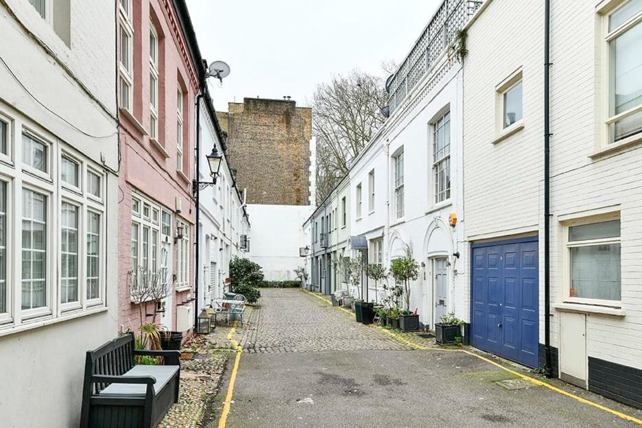 Knightsbridge 2BR Mews House