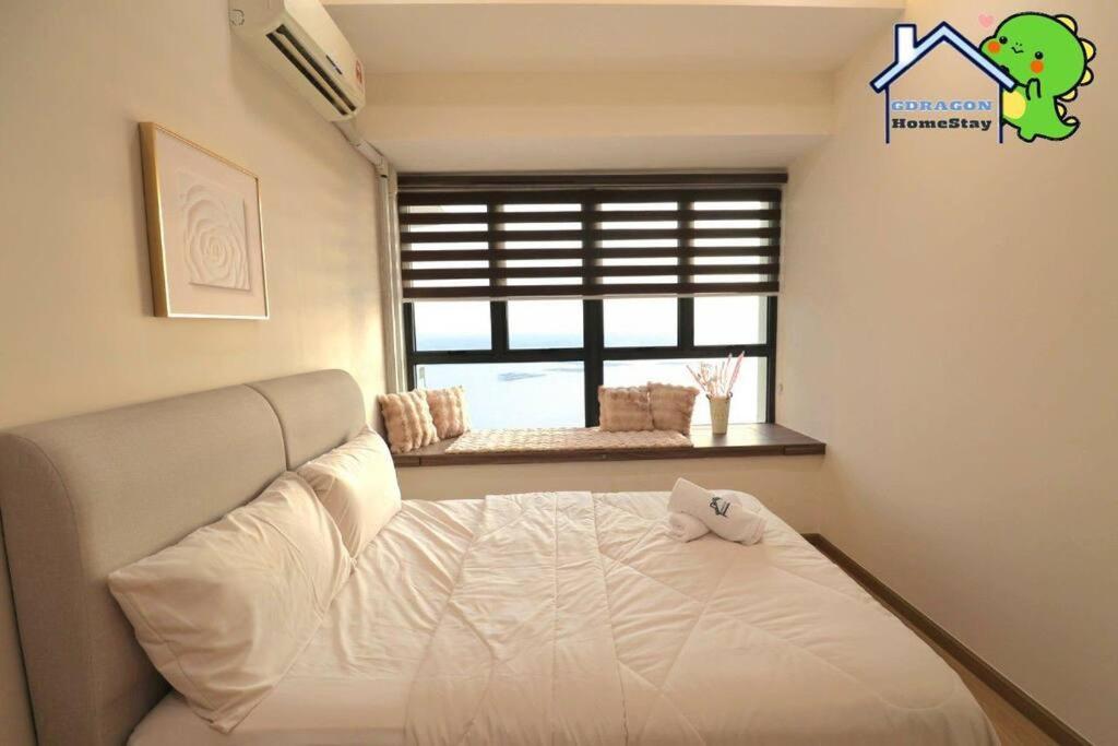 4BR high floor unblock seaview danga bay Lovell by Gdragon HomeStay