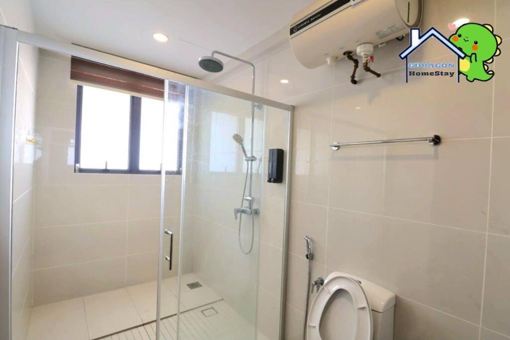 4BR high floor unblock seaview danga bay Lovell by Gdragon HomeStay