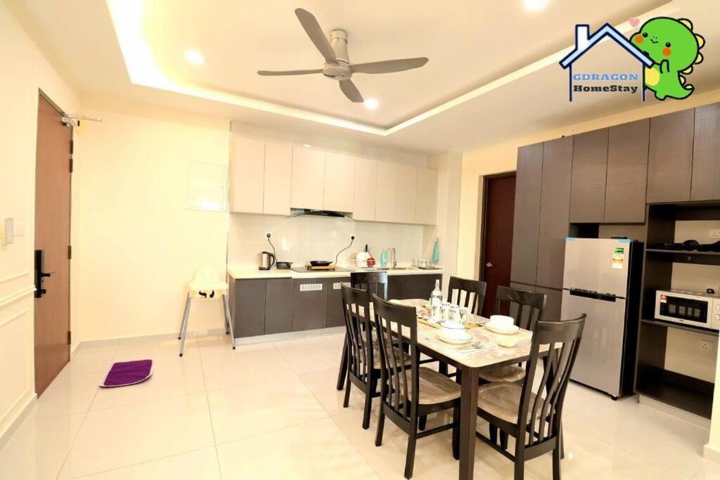 4BR high floor unblock seaview danga bay Lovell by Gdragon HomeStay