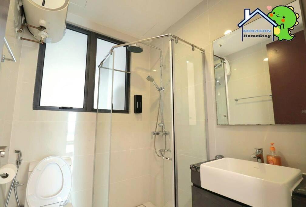 4BR high floor unblock seaview danga bay Lovell by Gdragon HomeStay