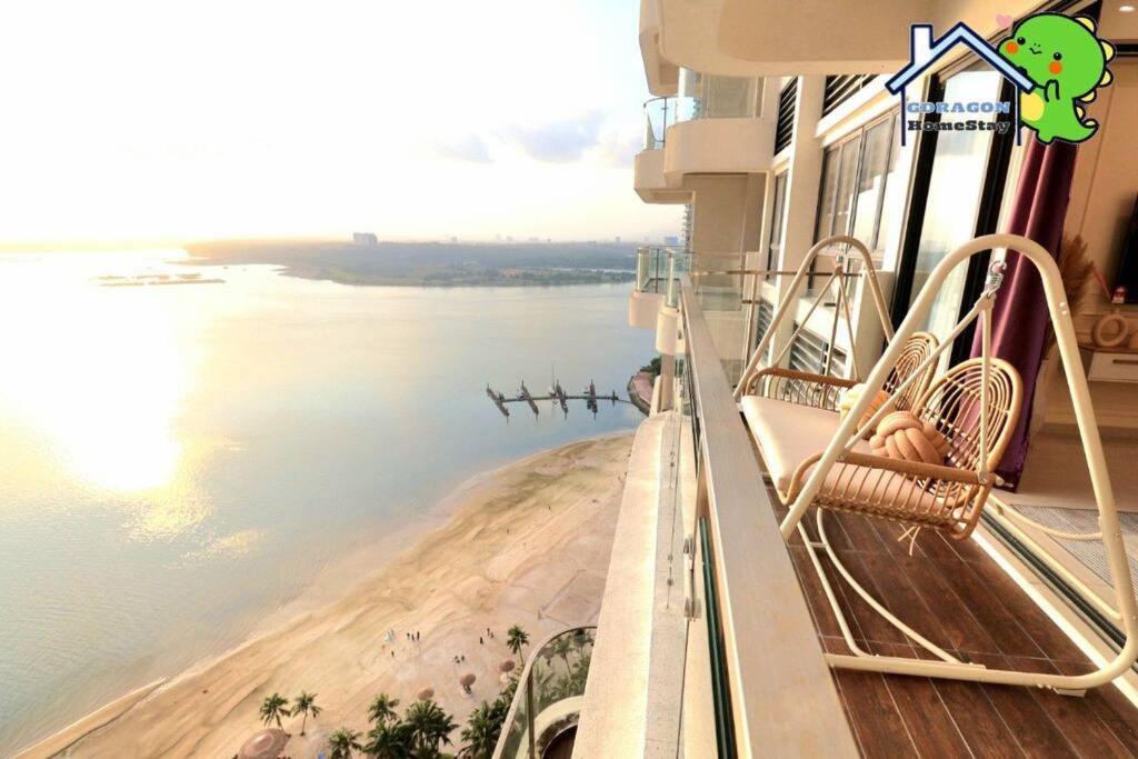 4BR high floor unblock seaview danga bay Lovell by Gdragon HomeStay