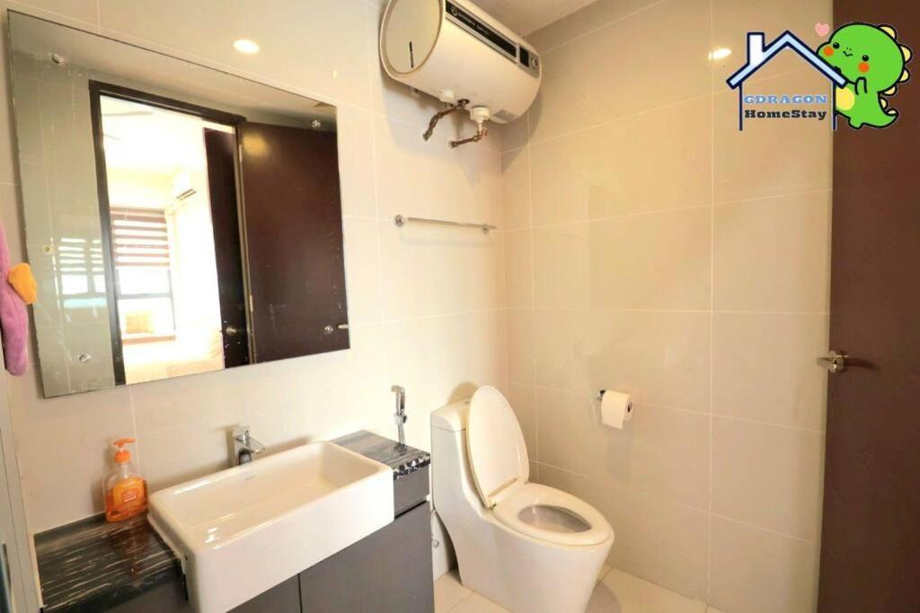 4BR high floor unblock seaview danga bay Lovell by Gdragon HomeStay