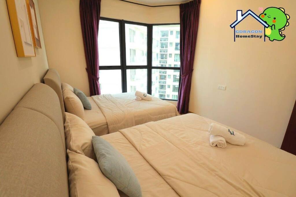4BR high floor unblock seaview danga bay Lovell by Gdragon HomeStay