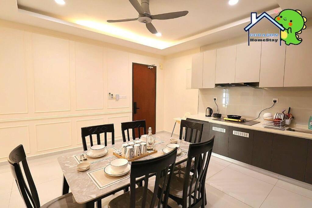 4BR high floor unblock seaview danga bay Lovell by Gdragon HomeStay