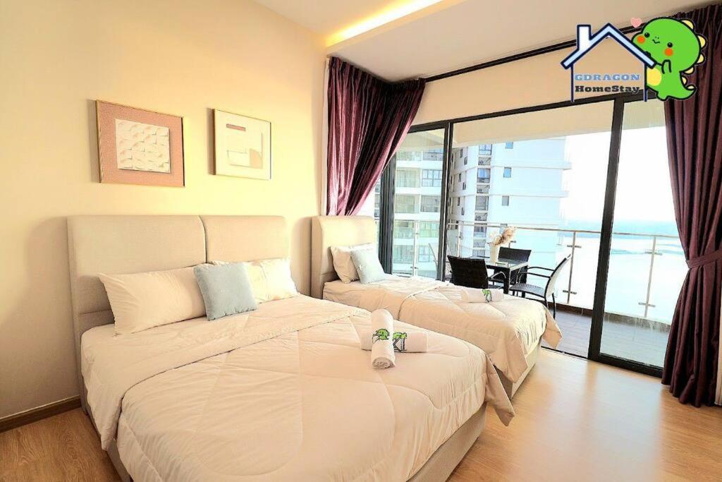4BR high floor unblock seaview danga bay Lovell by Gdragon HomeStay