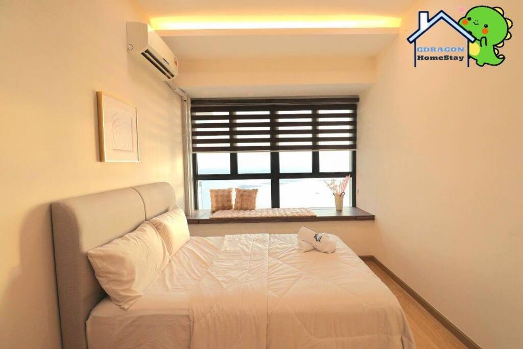 4BR high floor unblock seaview danga bay Lovell by Gdragon HomeStay