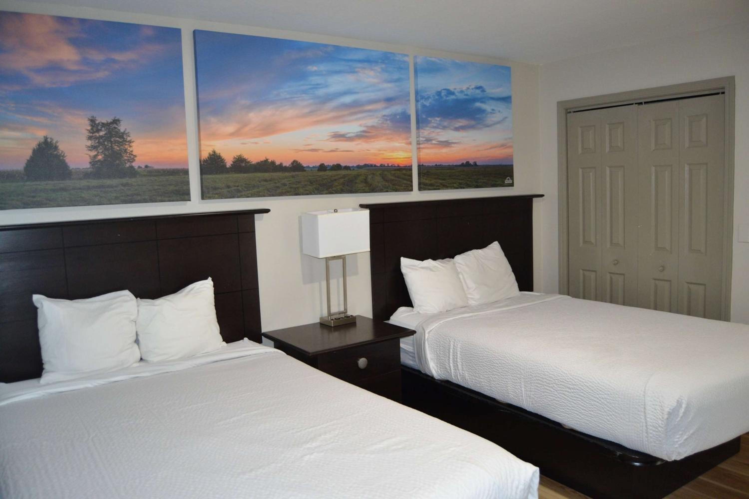 Sikeston Vacations - Days Inn and Suites by Wyndham Sikeston - Property Image 4