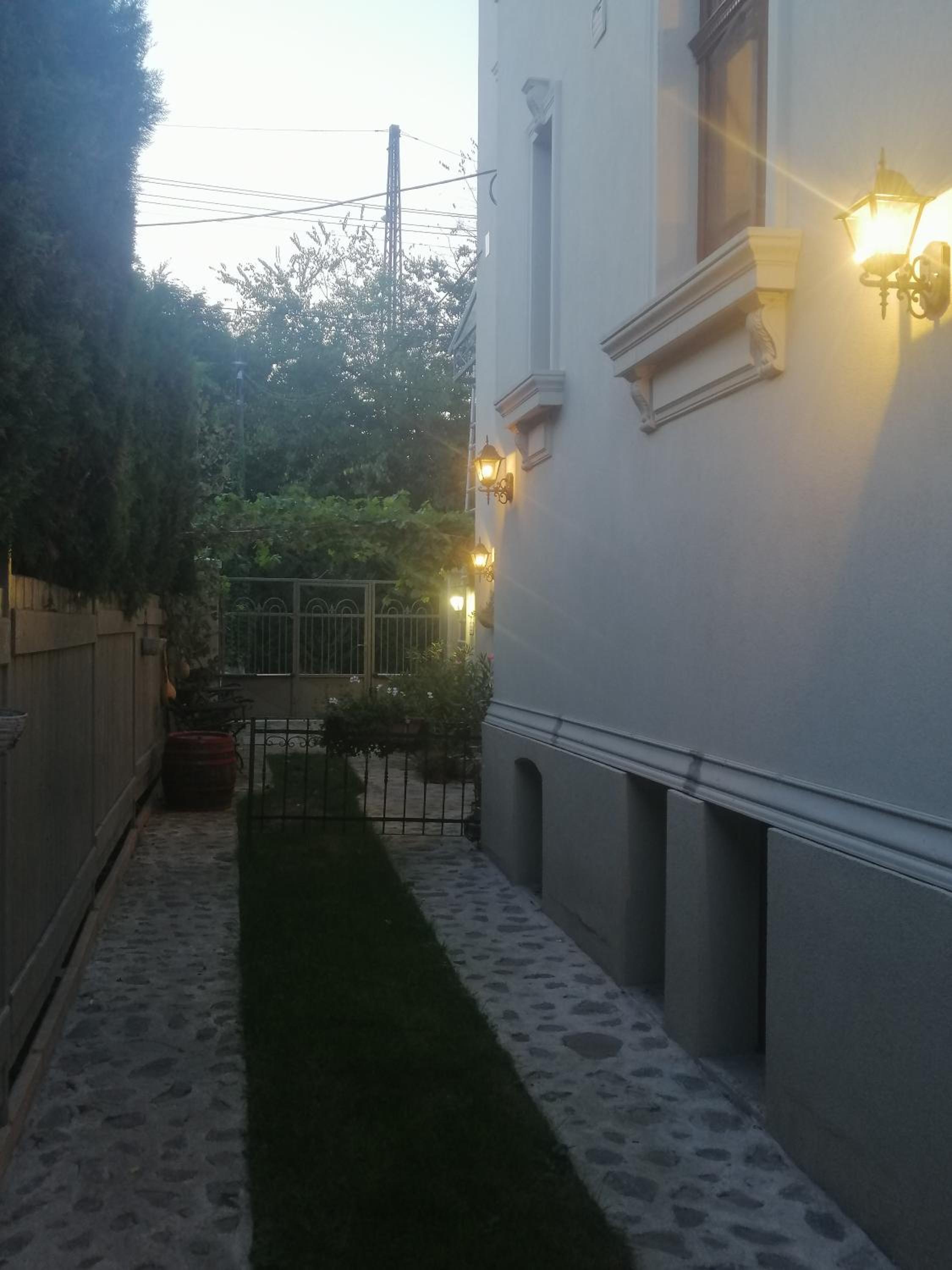 Photo 56