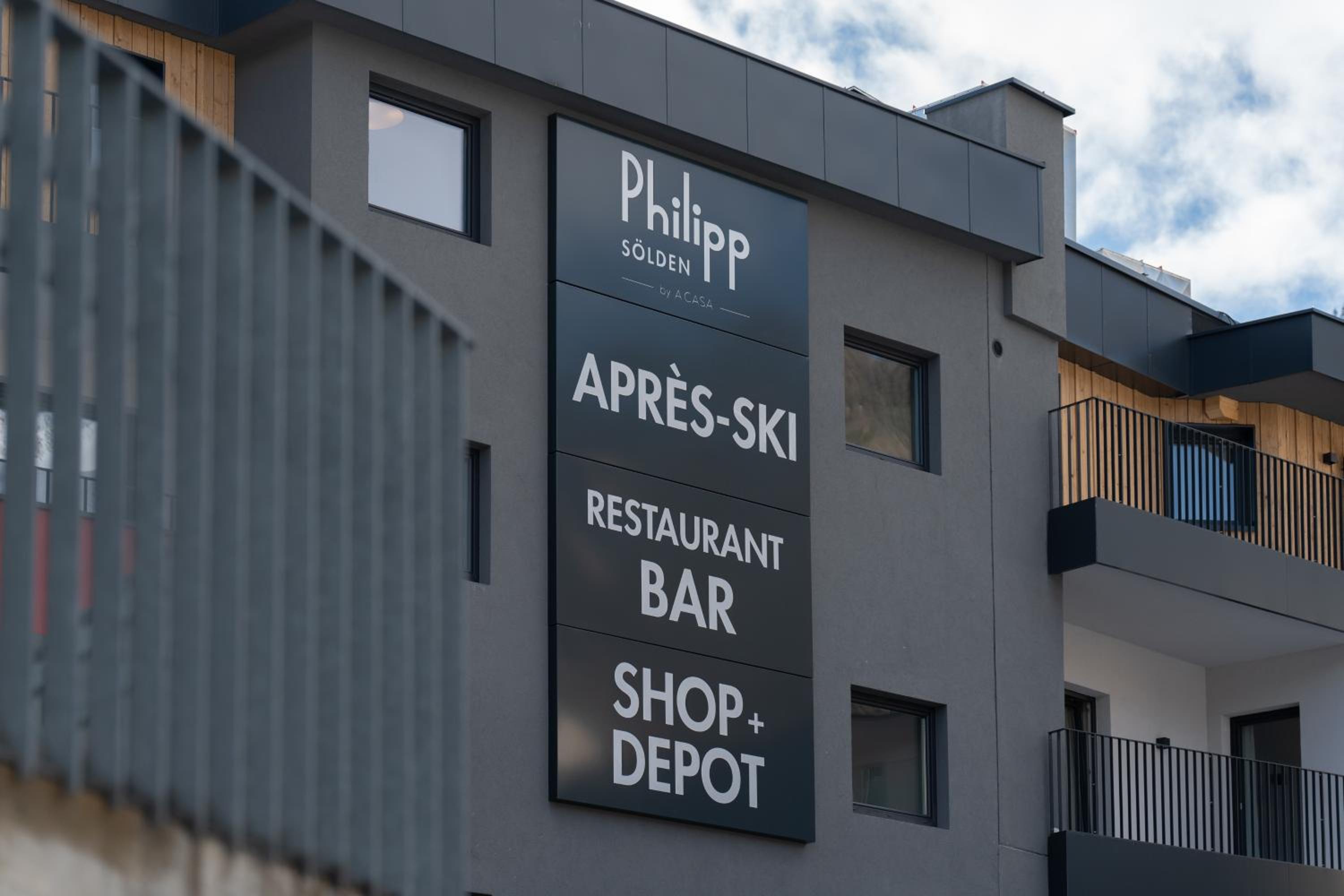 Philipp by A CASA
