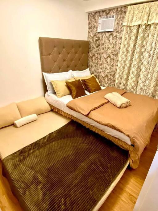 Cozy Condo with Swimming Pool, WIFI & Netflix good for 4PAX view 2