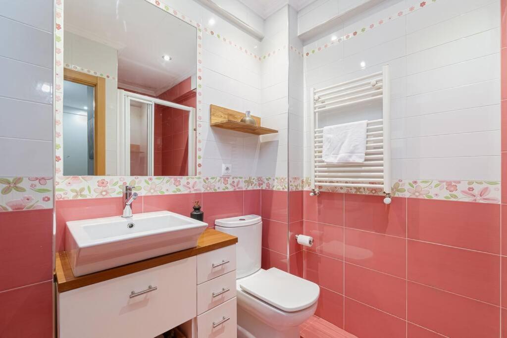 Cómodo y moderno piso en Vigo by CABANA Rentals view 2