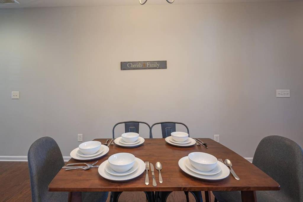 3BDRm Home w/ KingBed_Pool_Wi-fi-Private view 5