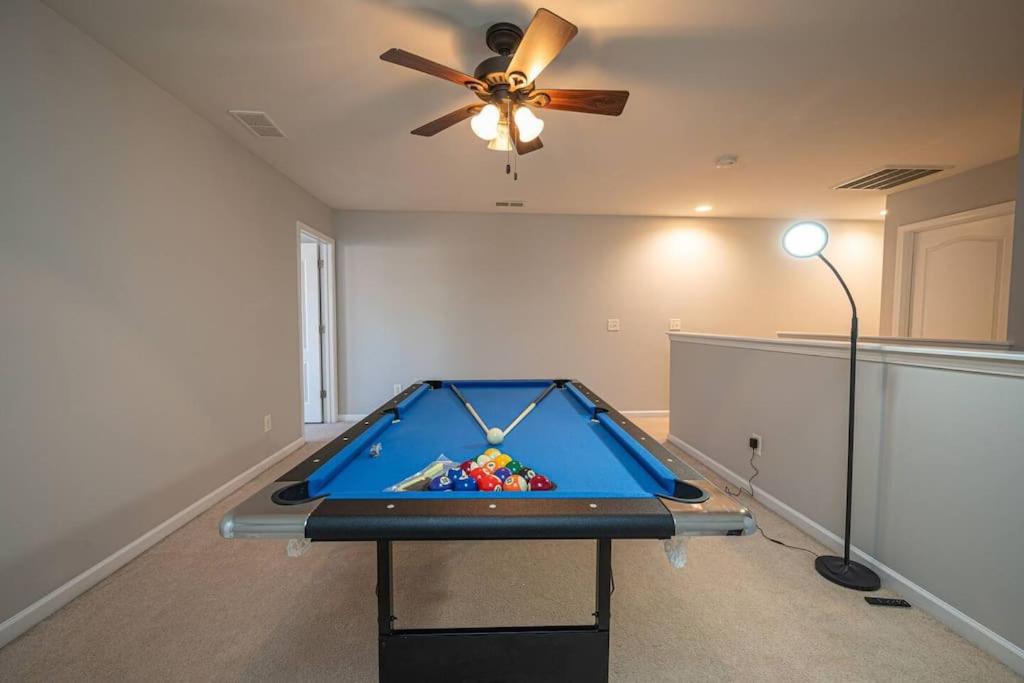 Charlotte Vacations - 3BDRm Home w/ KingBedPoolWi-fi-Private - Property Image 9