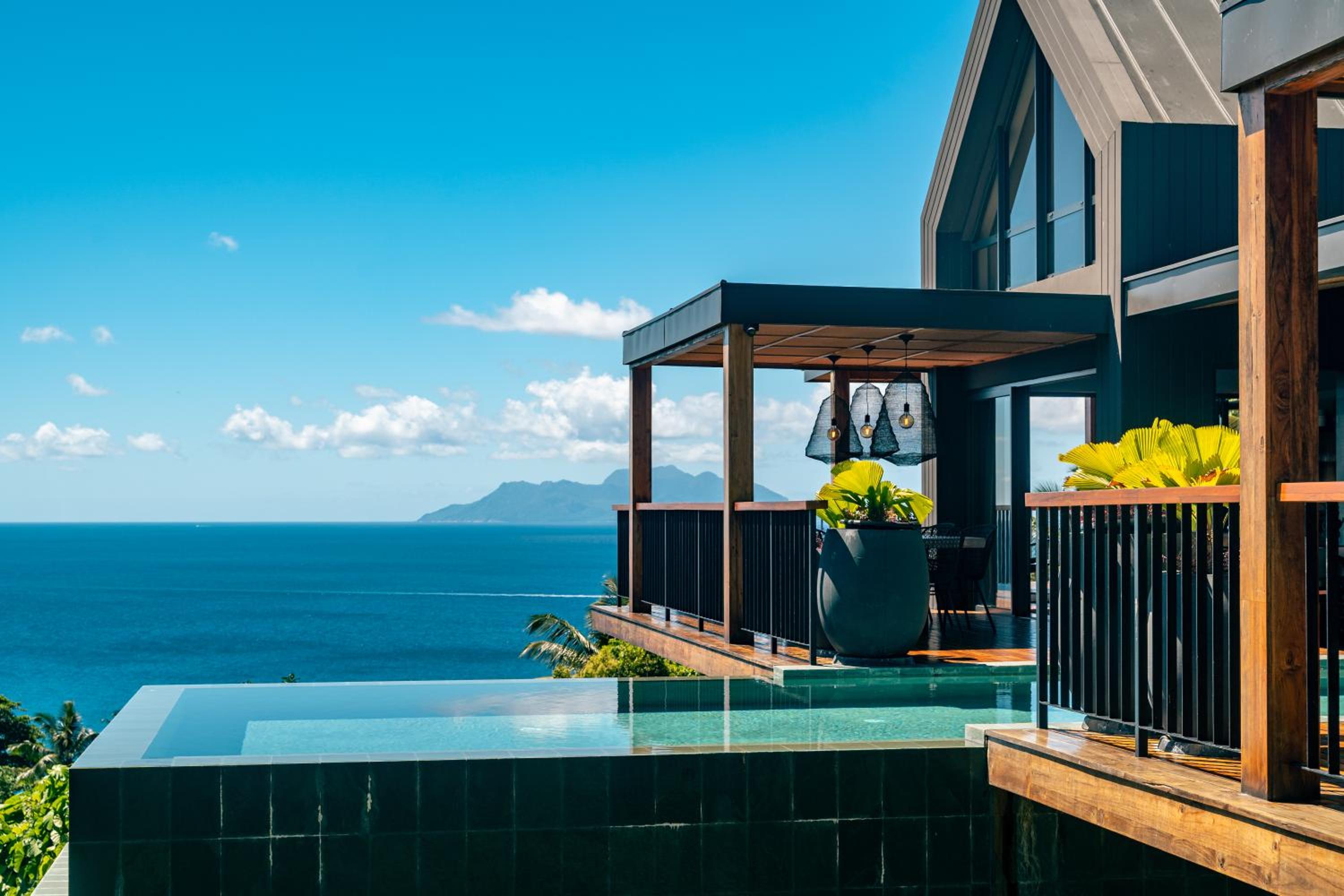 Maison Gaia Seychelles, unobstructed views over the ocean and into the sunset