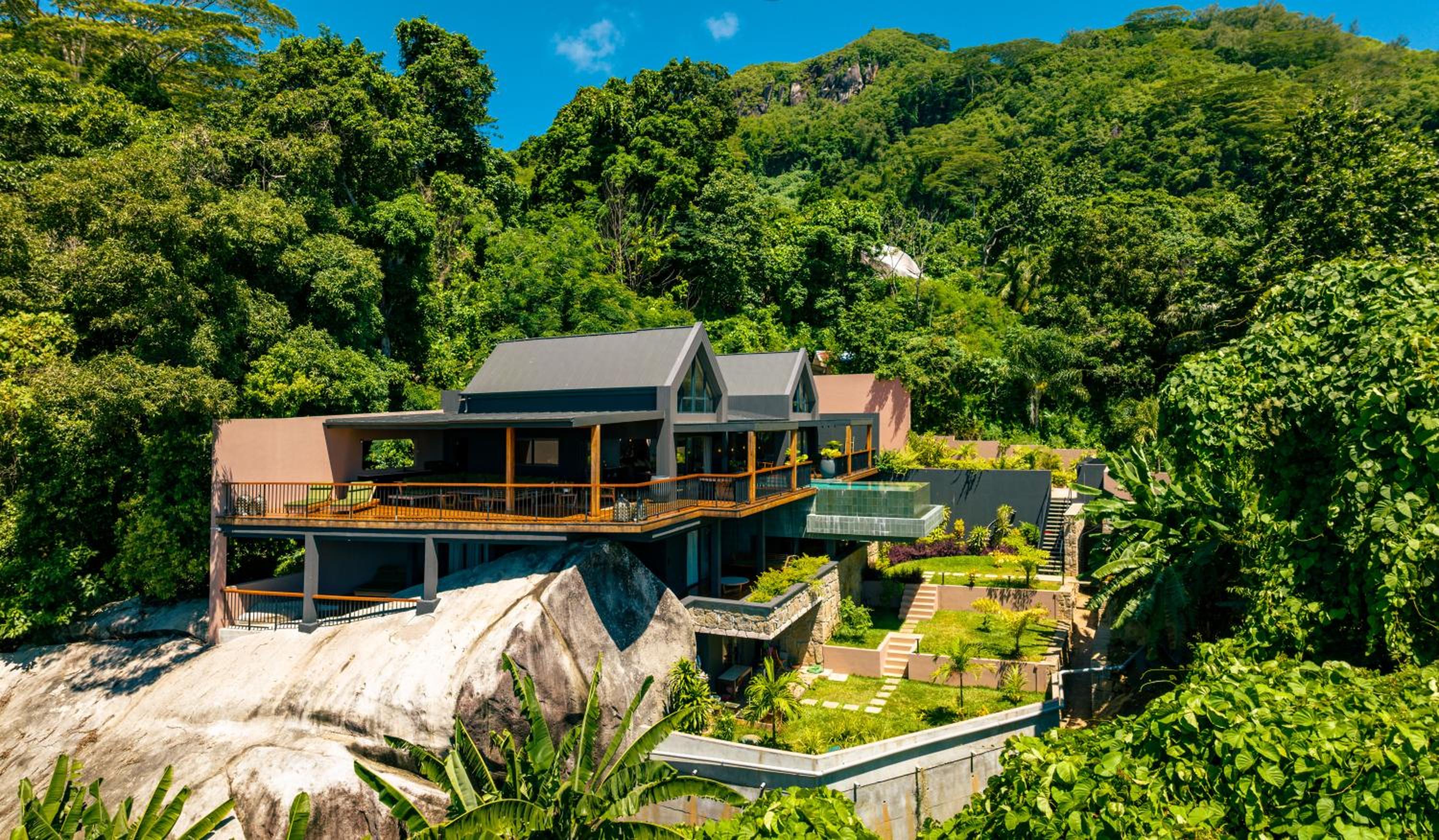 Maison Gaia Seychelles, unobstructed views over the ocean and into the sunset