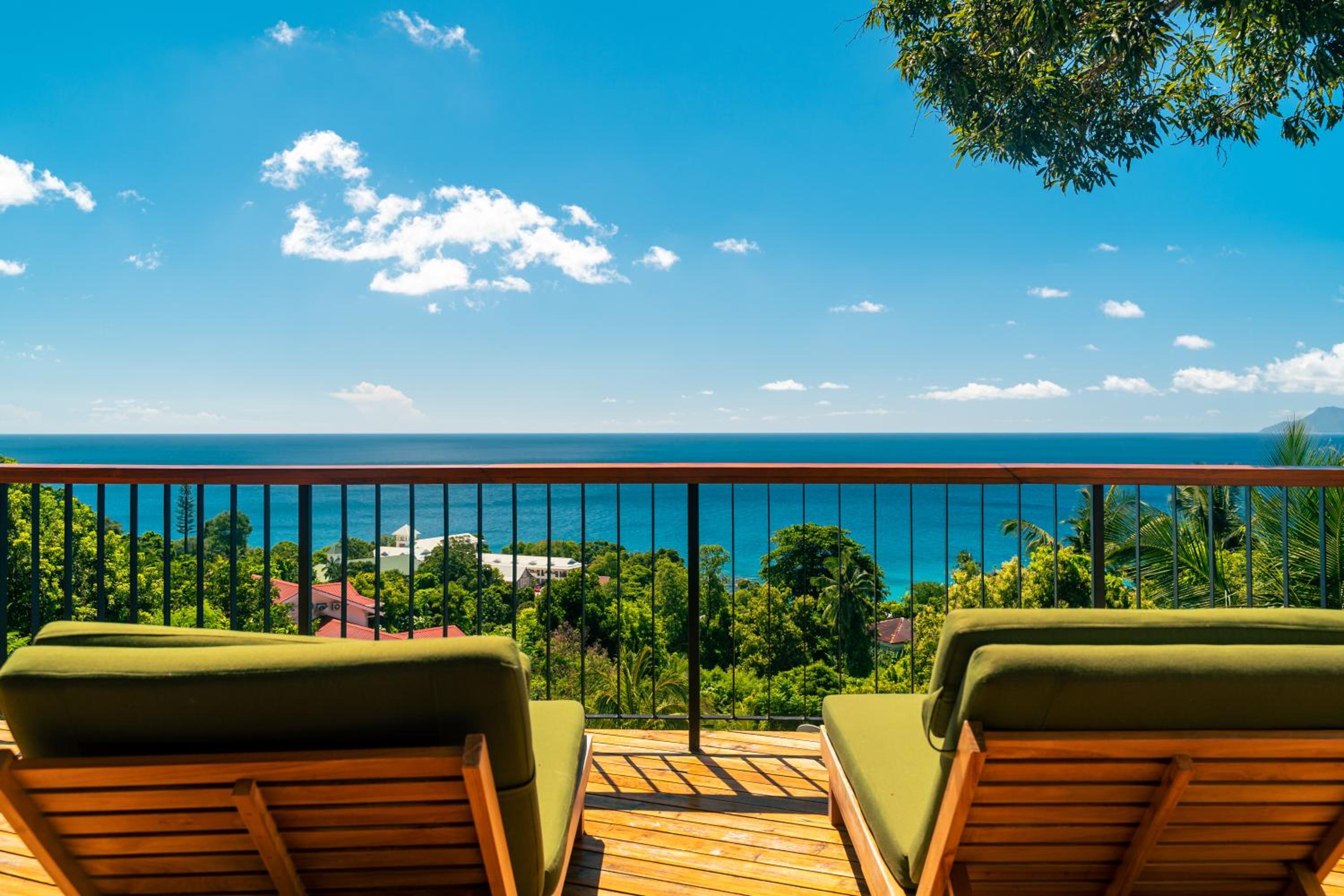 Maison Gaia Seychelles, unobstructed views over the ocean and into the sunset