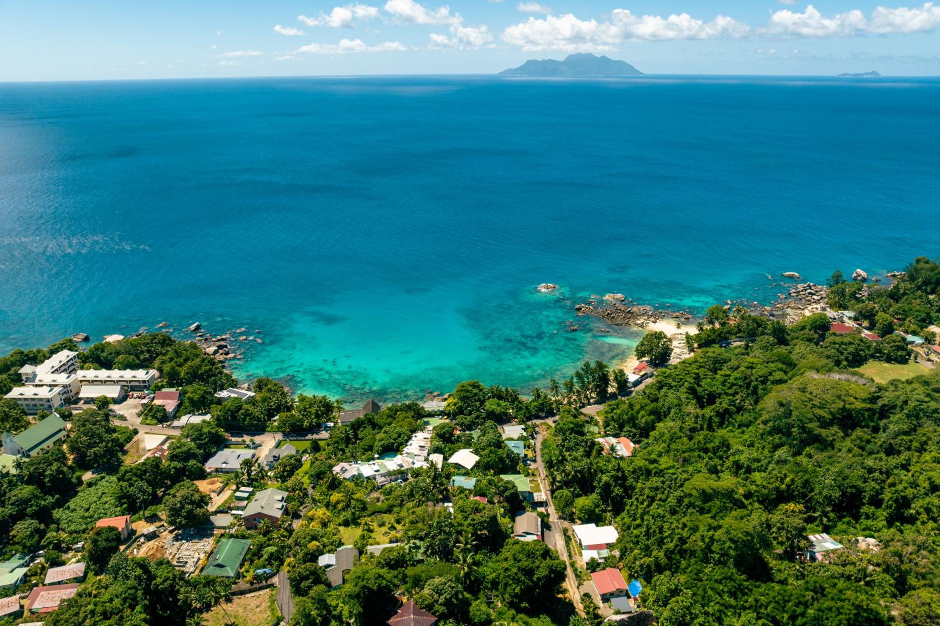 Maison Gaia Seychelles, unobstructed views over the ocean and into the sunset