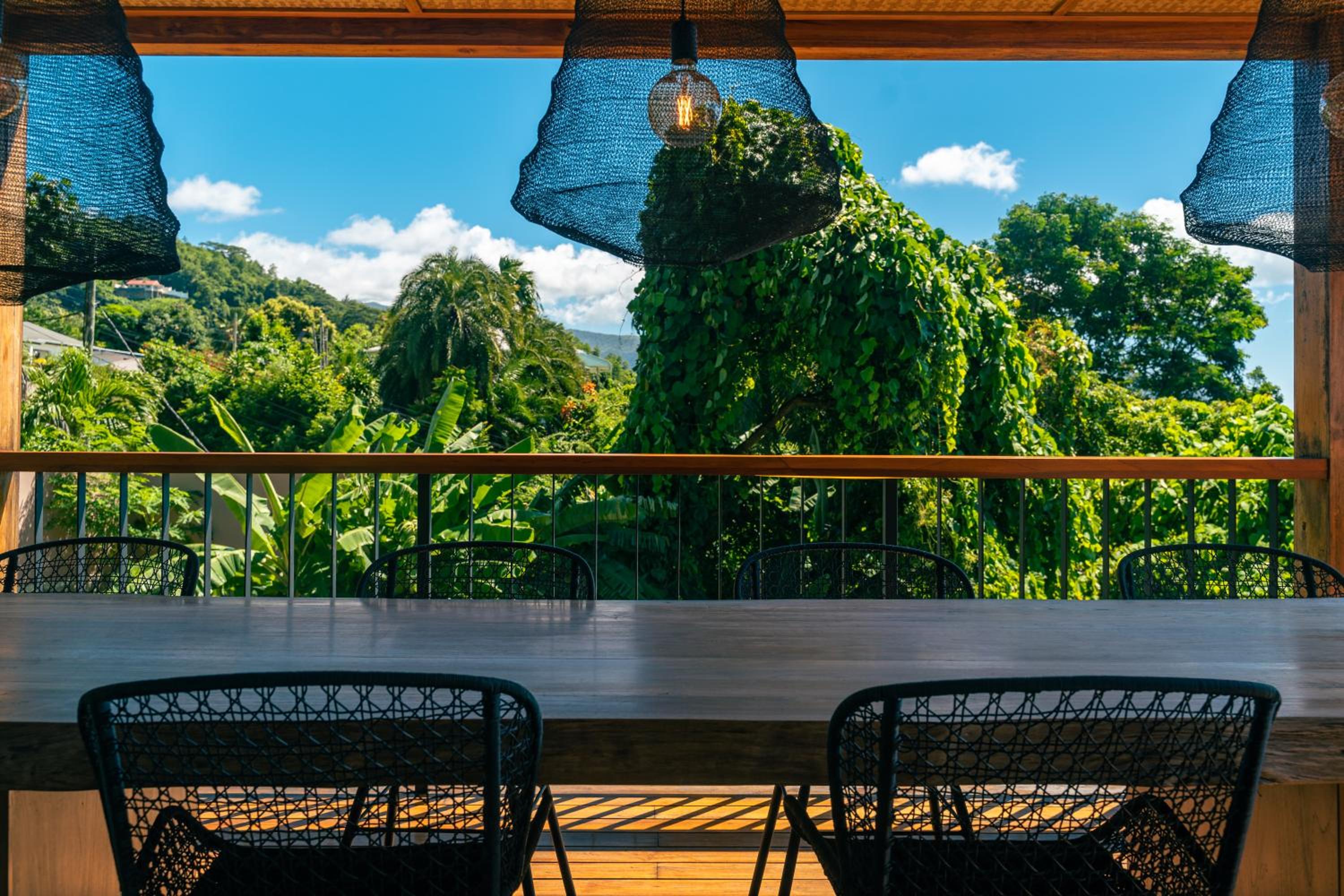 Maison Gaia Seychelles, unobstructed views over the ocean and into the sunset