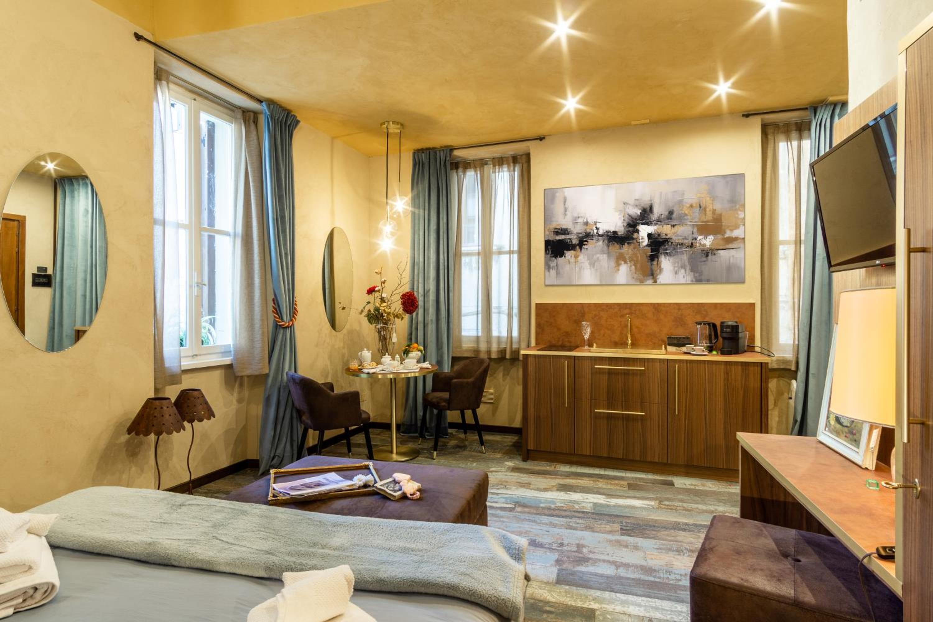 hotel room