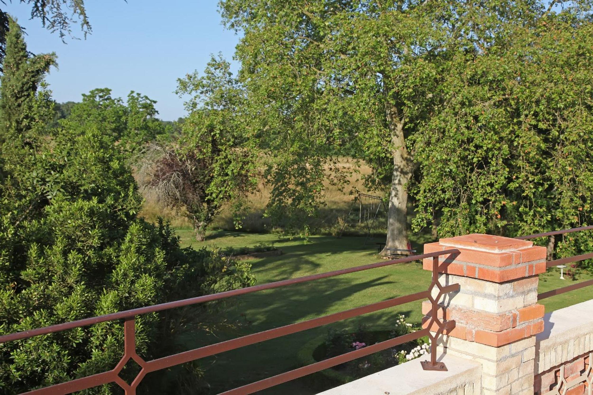 Domaine du Buc, Le Château
