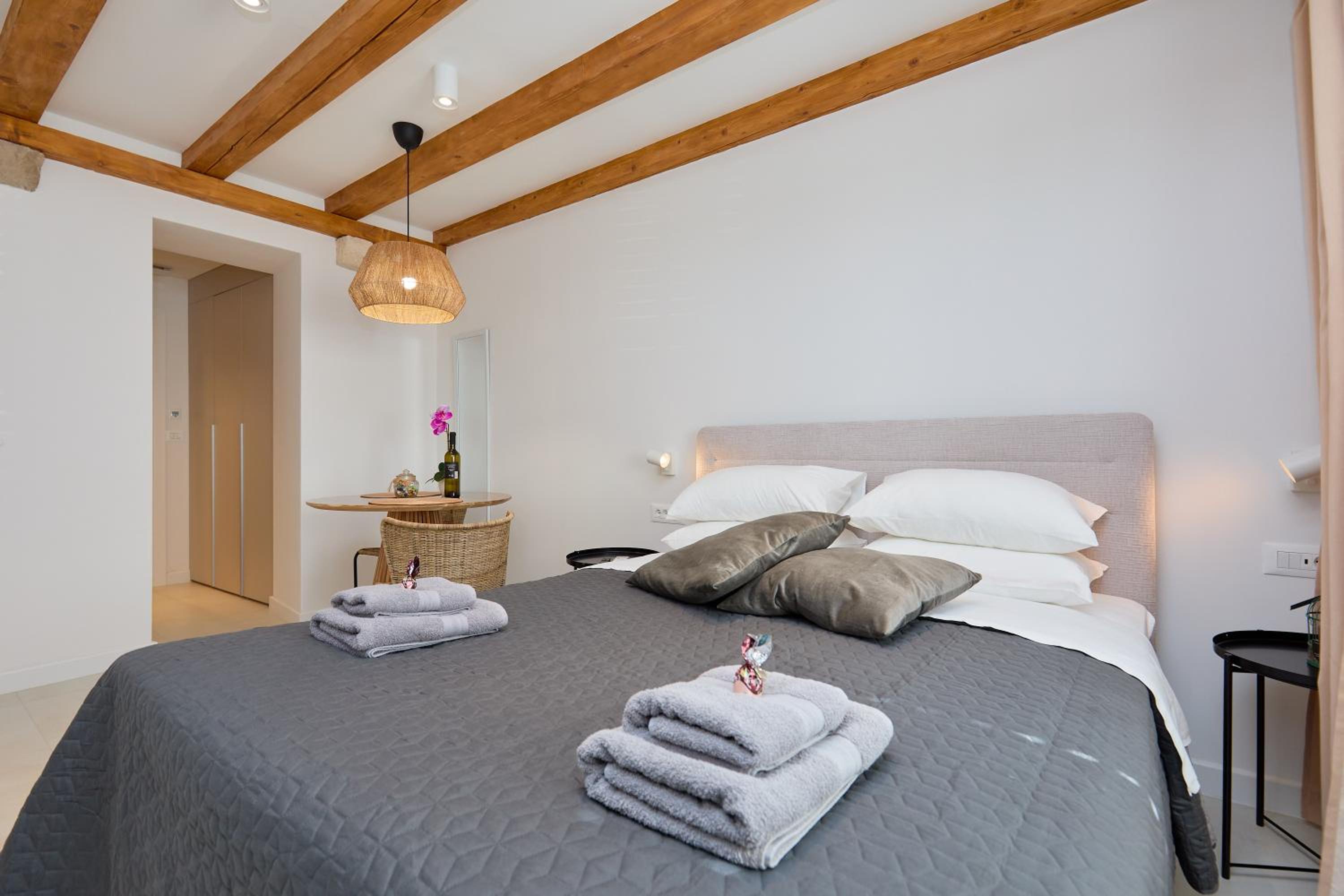 Studio Iza Grada