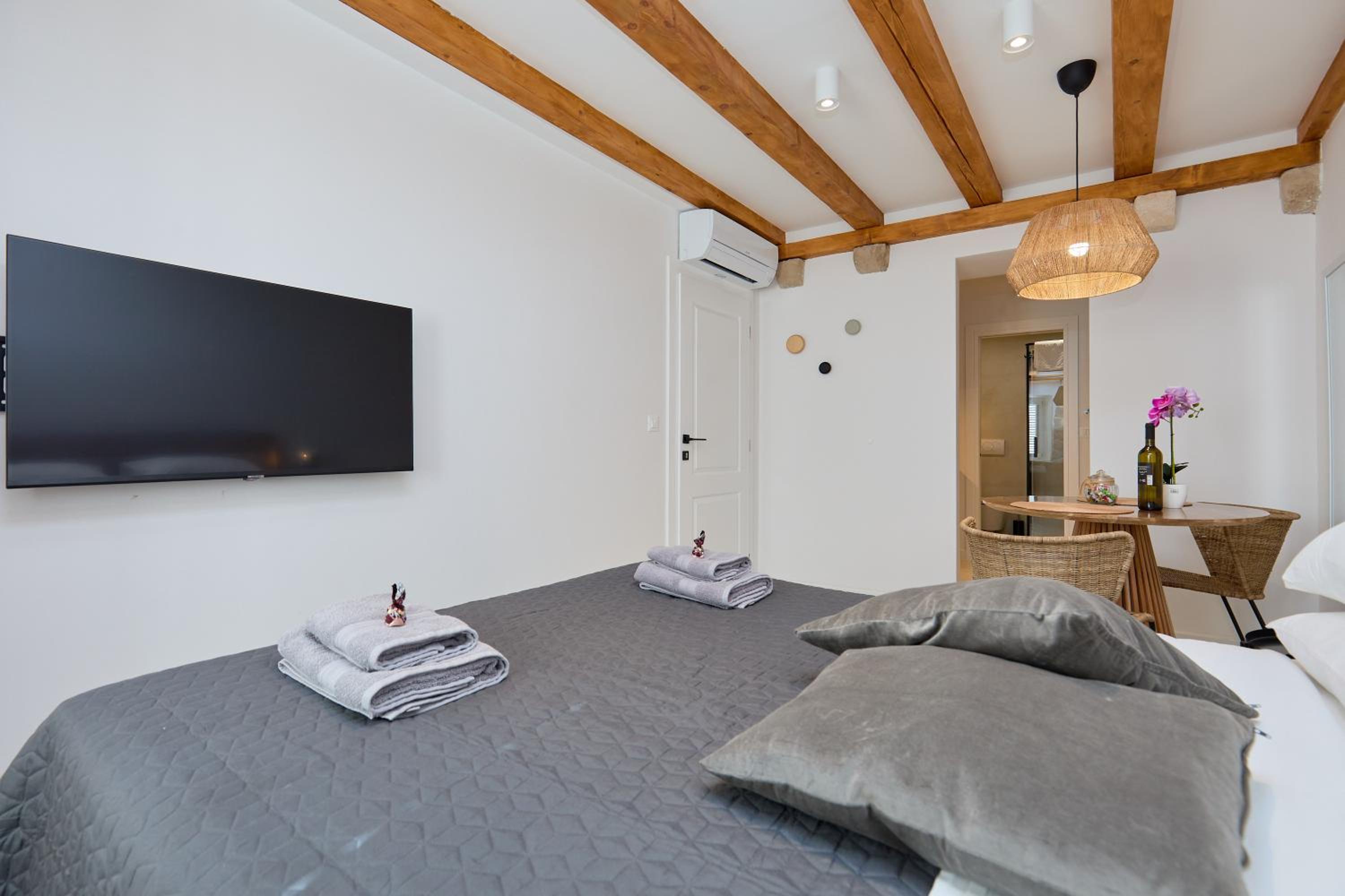 Studio Iza Grada
