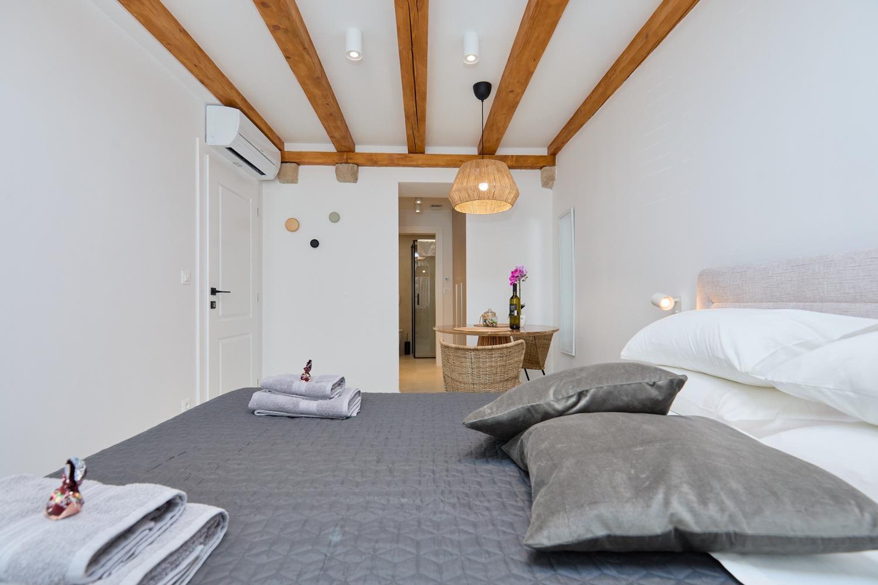 Studio Iza Grada