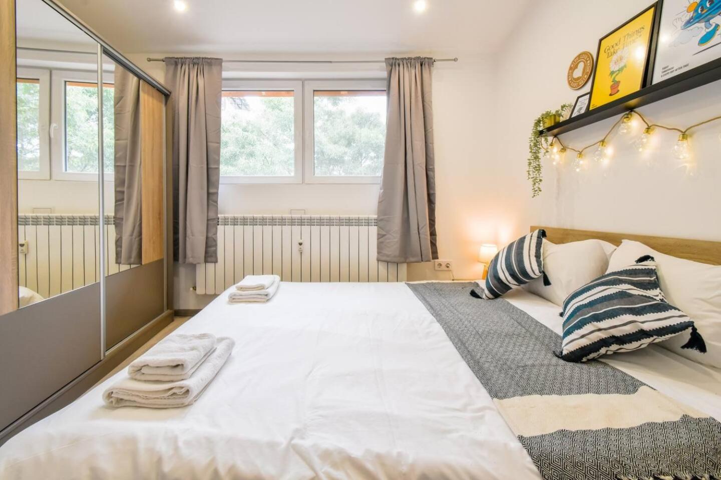 Budget Stay Near Sofias Lions Bridge