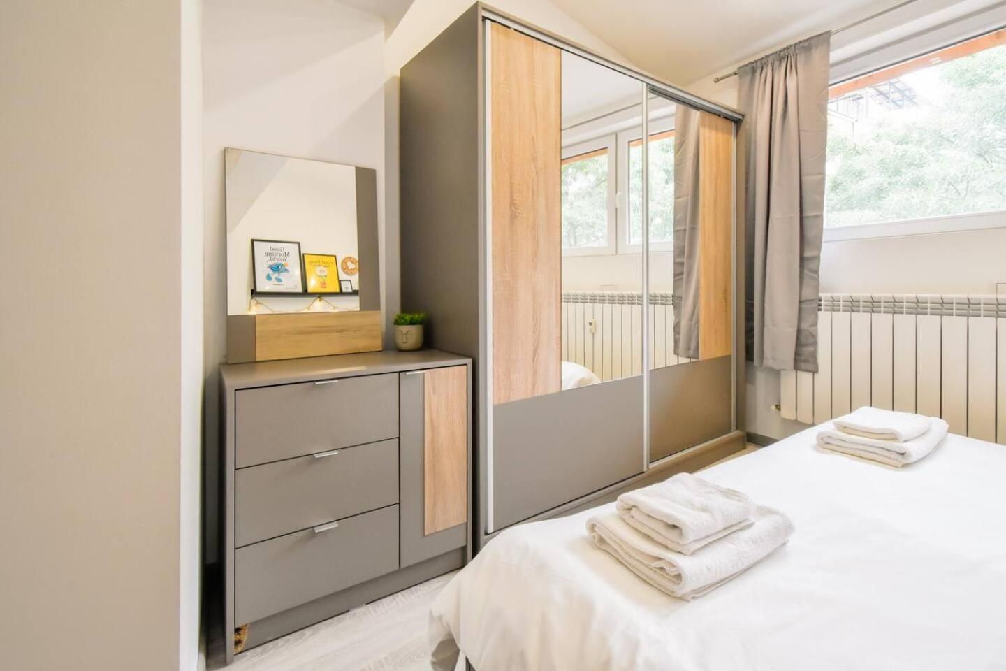 Budget Stay Near Sofias Lions Bridge