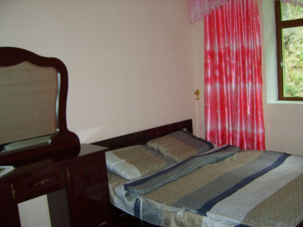 NURATA MOUNTAIN GUESTHOUSE Shiringul