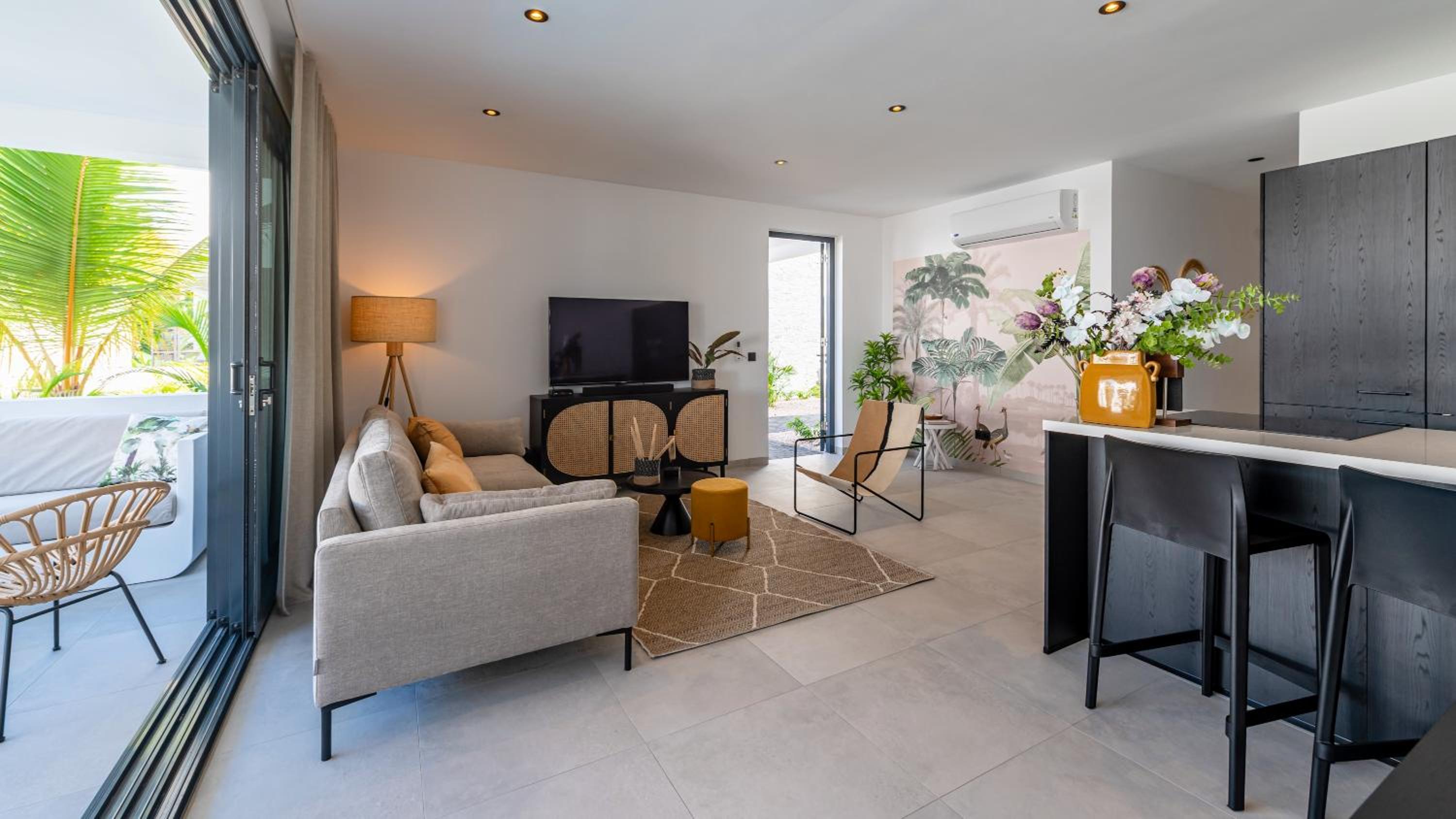 Ocean 11 Luxurious apartment Jan Thiel Curacao