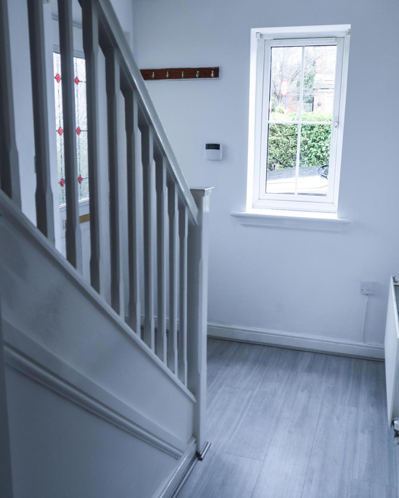 Spacious 6 Bedroom House Near City Centre view 5